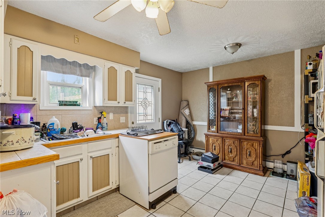 1886 James B Drive Mcdonald OH 44437