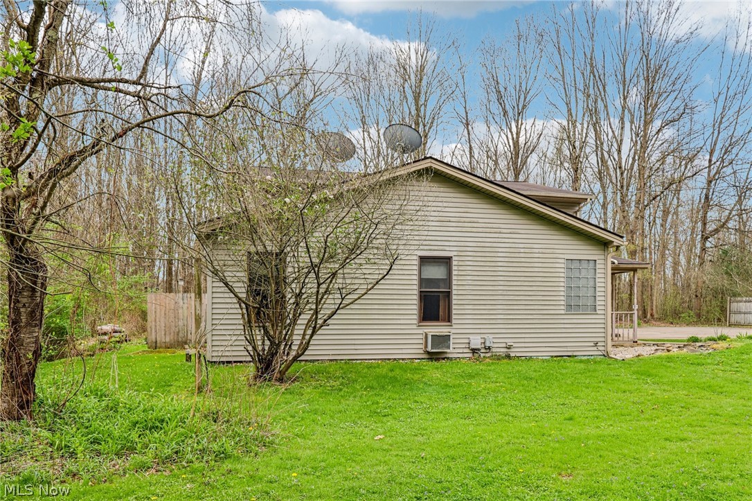 1886 James B Drive Mcdonald OH 44437
