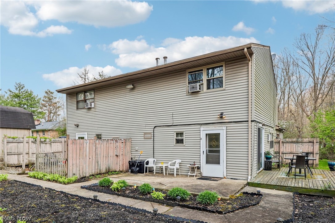 1886 James B Drive Mcdonald OH 44437
