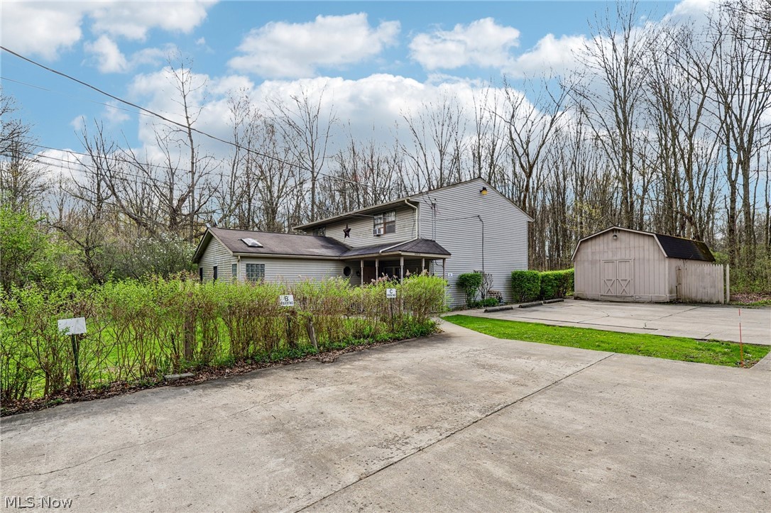 1886 James B Drive Mcdonald OH 44437
