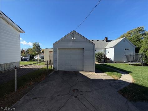 18710 Neff Road Cleveland OH 44119