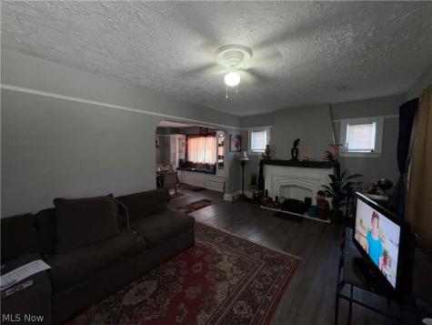 18710 Neff Road Cleveland OH 44119