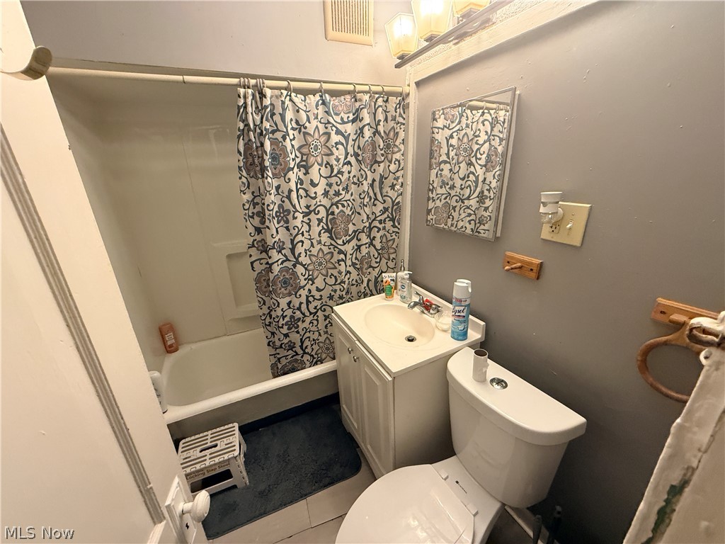 3824 E 142nd Street Cleveland OH 44128