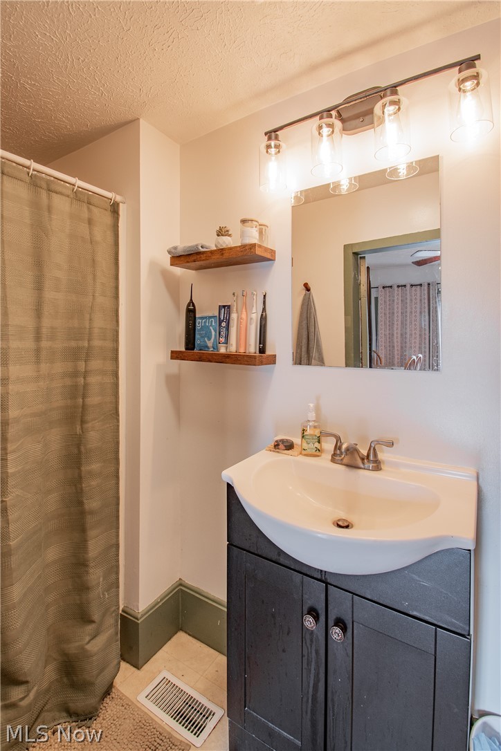 7846 Main Street Clinton OH 44216