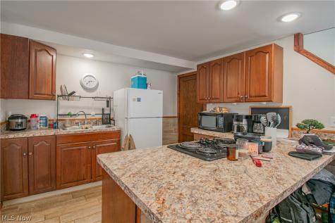 7846 Main Street Clinton OH 44216