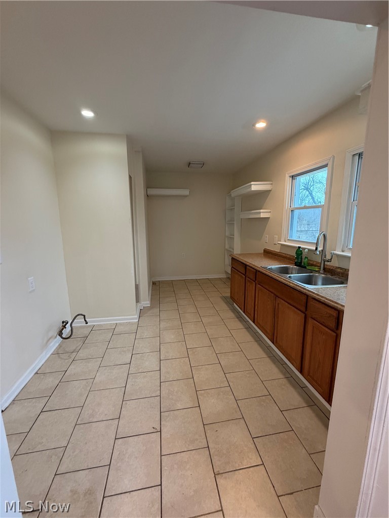 1333 E 142nd Street East Cleveland OH 44112