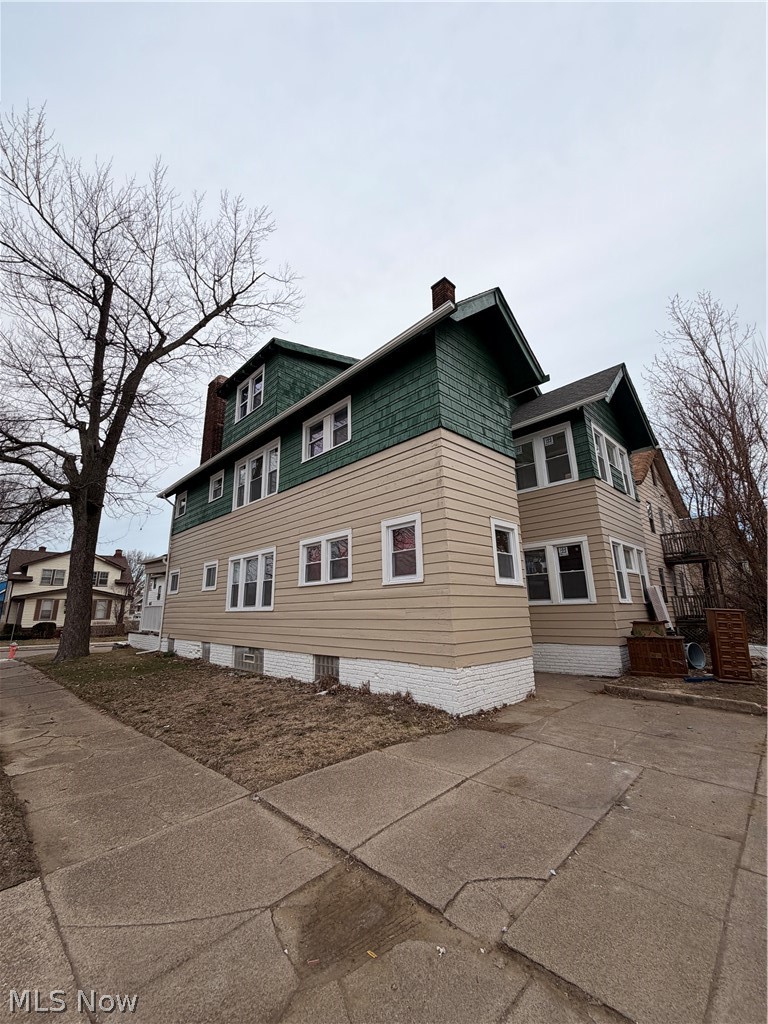 1333 E 142nd Street East Cleveland OH 44112