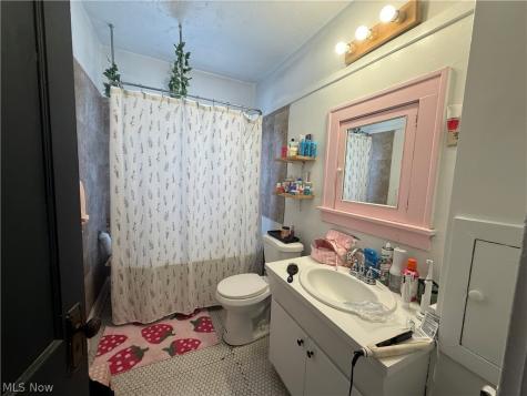 2177 Oakdale Road Cleveland Heights OH 44118