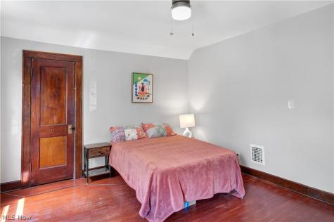 3404 Montclair Avenue Cleveland OH 44109