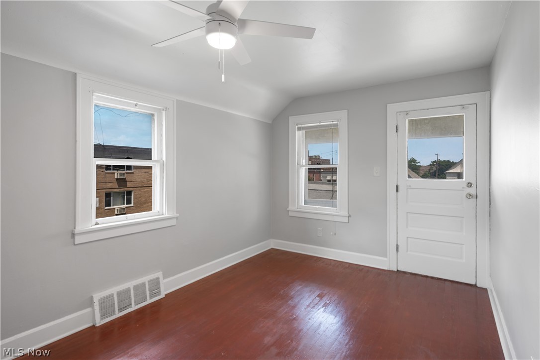 3404 Montclair Avenue Cleveland OH 44109