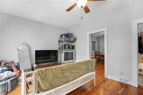 3404 Montclair Avenue Cleveland OH 44109
