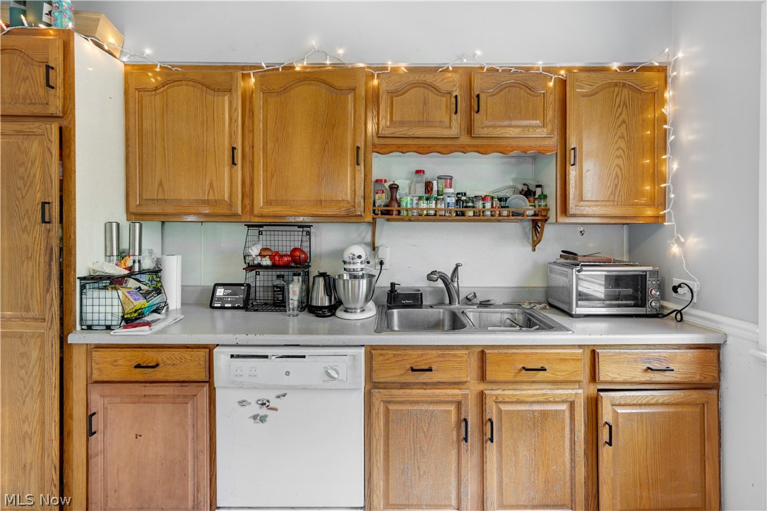 3404 Montclair Avenue Cleveland OH 44109