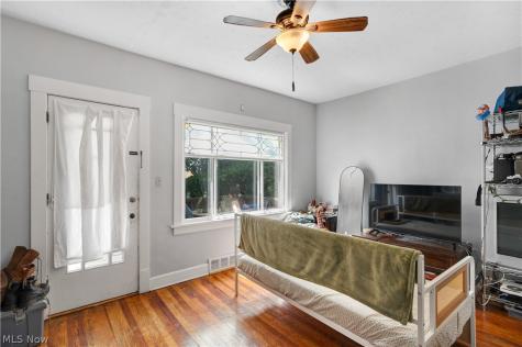 3404 Montclair Avenue Cleveland OH 44109