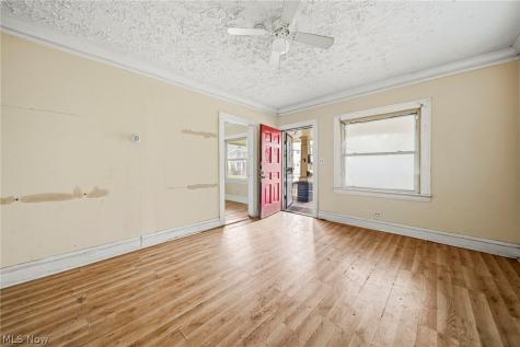 4150 E 142nd Street Cleveland OH 44128