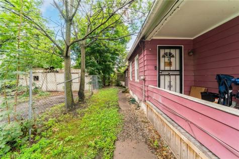 7426 Spafford Road Cleveland OH 44105