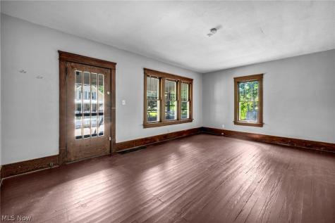 56 Vesper Street Akron OH 44310