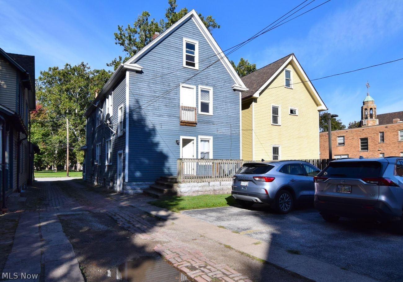 2445-2447 W 11th Street Cleveland OH 44113