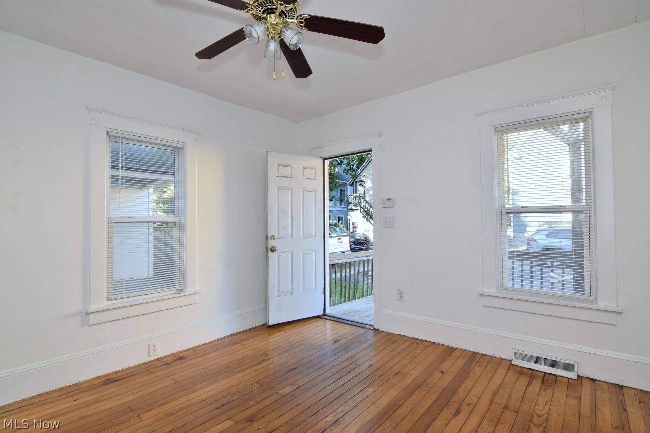 2445-2447 W 11th Street Cleveland OH 44113