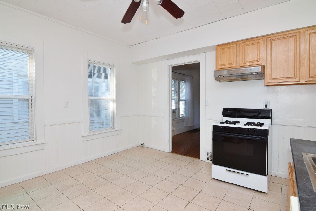 2445-2447 W 11th Street Cleveland OH 44113
