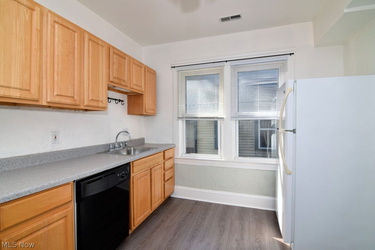 2445-2447 W 11th Street Cleveland OH 44113