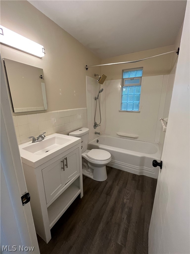 1560 Wagar Rocky River OH 44116