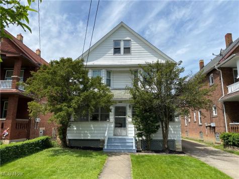 1574 Ridgewood Avenue Lakewood OH 44107