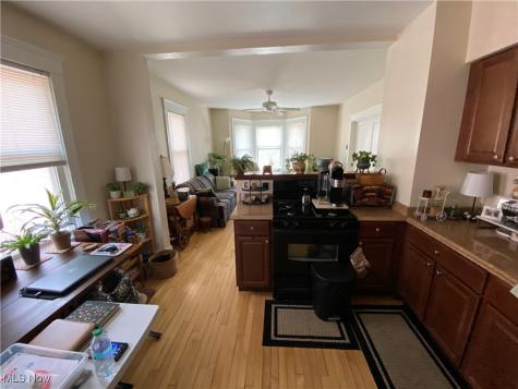 1574 Ridgewood Avenue Lakewood OH 44107