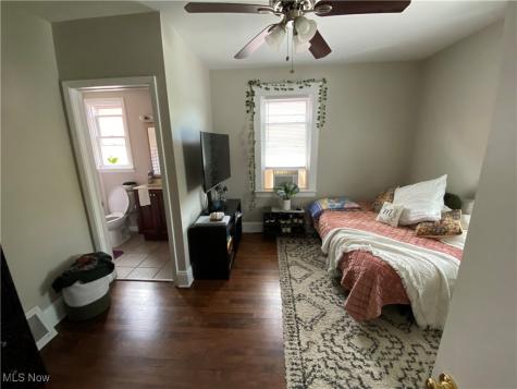 1574 Ridgewood Avenue Lakewood OH 44107