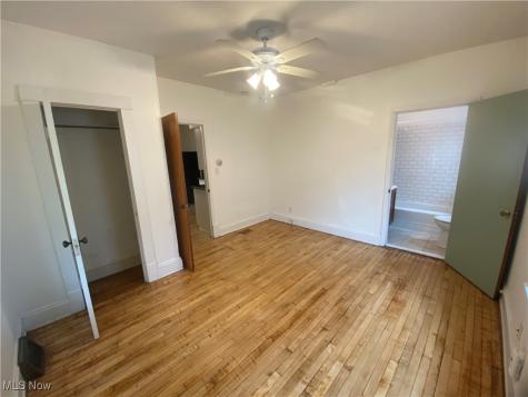 1574 Ridgewood Avenue Lakewood OH 44107