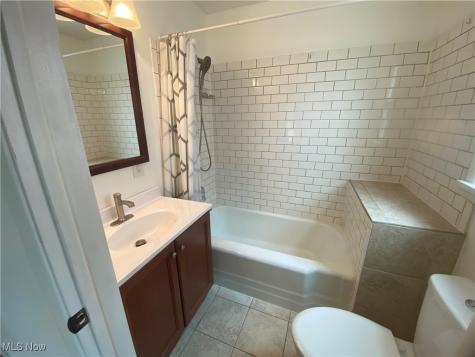 1574 Ridgewood Avenue Lakewood OH 44107