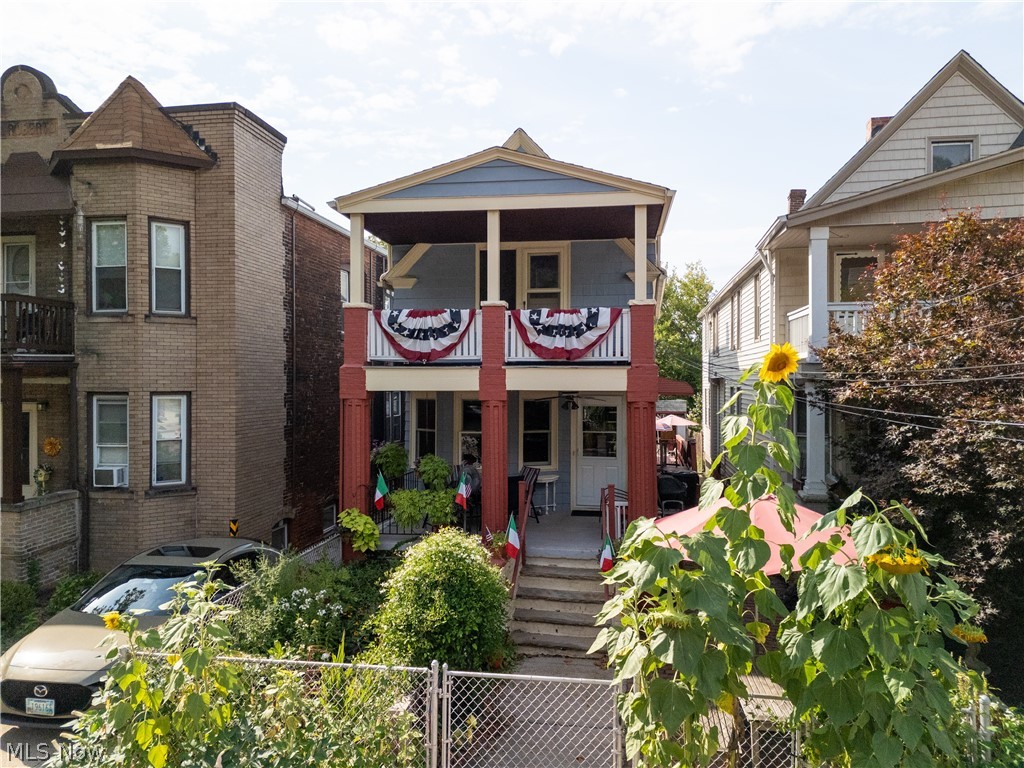 2046 Fairview Avenue Cleveland OH 44106