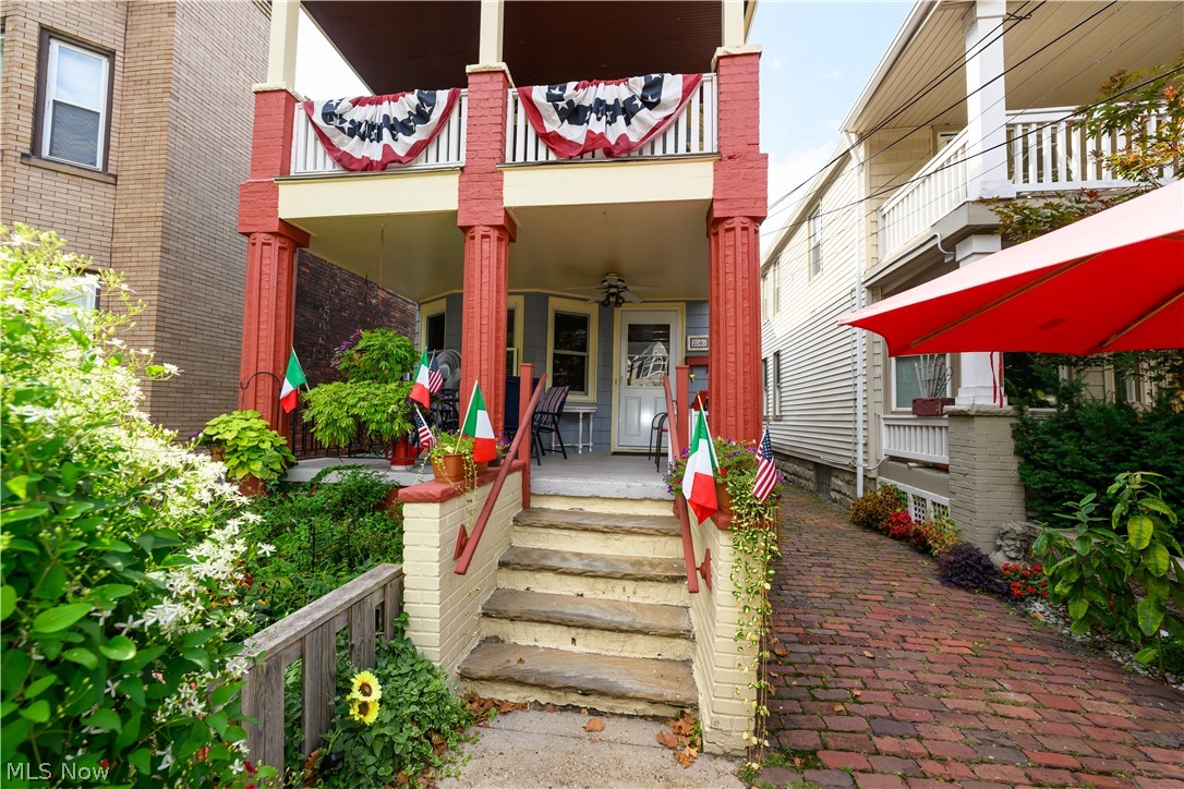 2046 Fairview Avenue Cleveland OH 44106