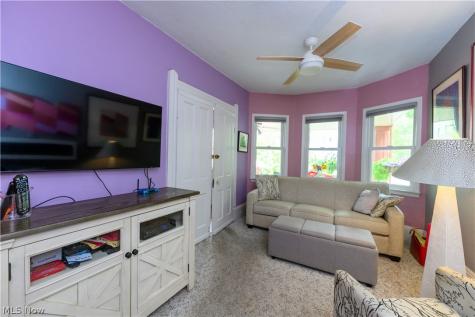 2046 Fairview Avenue Cleveland OH 44106