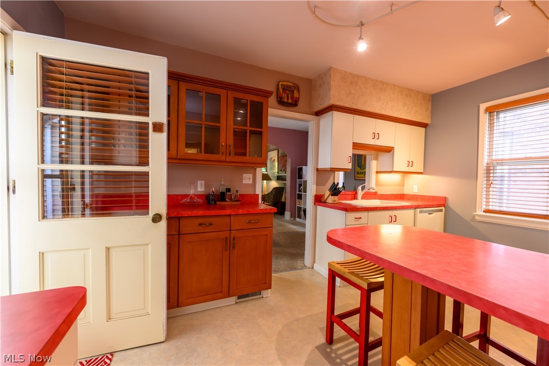 2046 Fairview Avenue Cleveland OH 44106