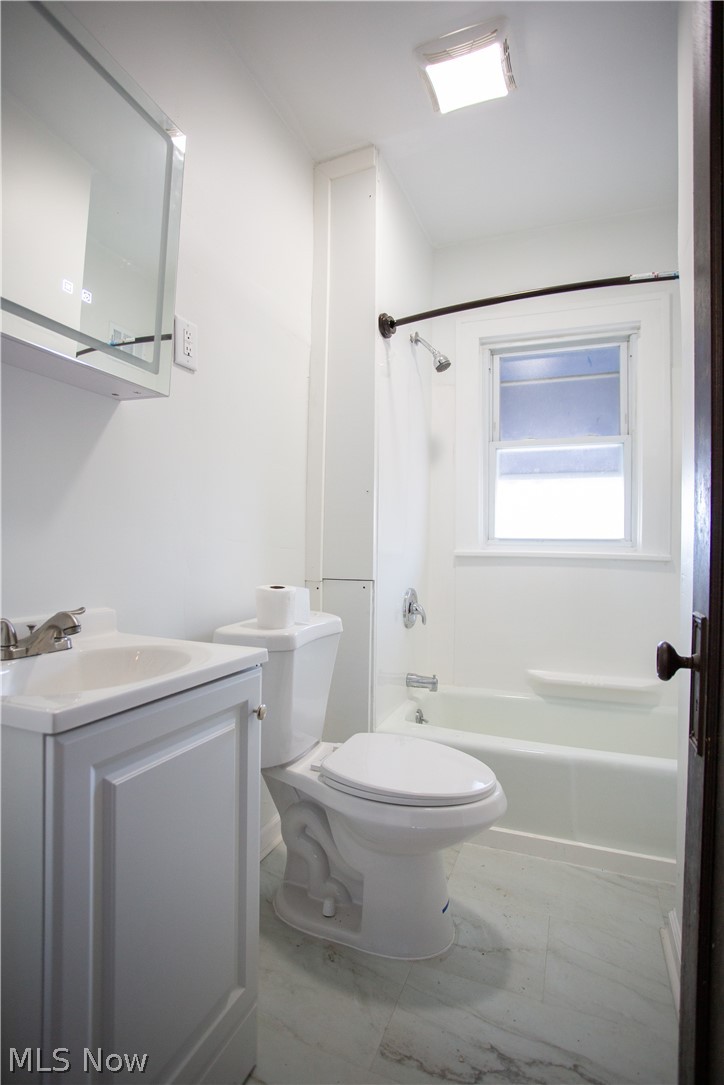 18014 Harland Avenue Cleveland OH 44119