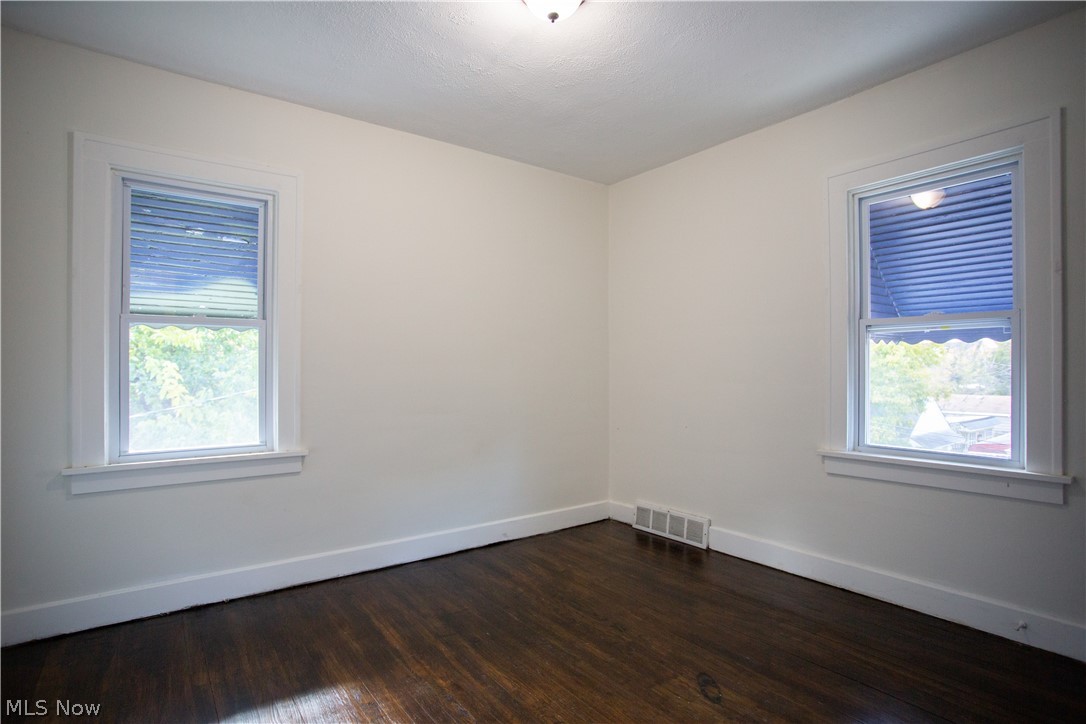 18014 Harland Avenue Cleveland OH 44119