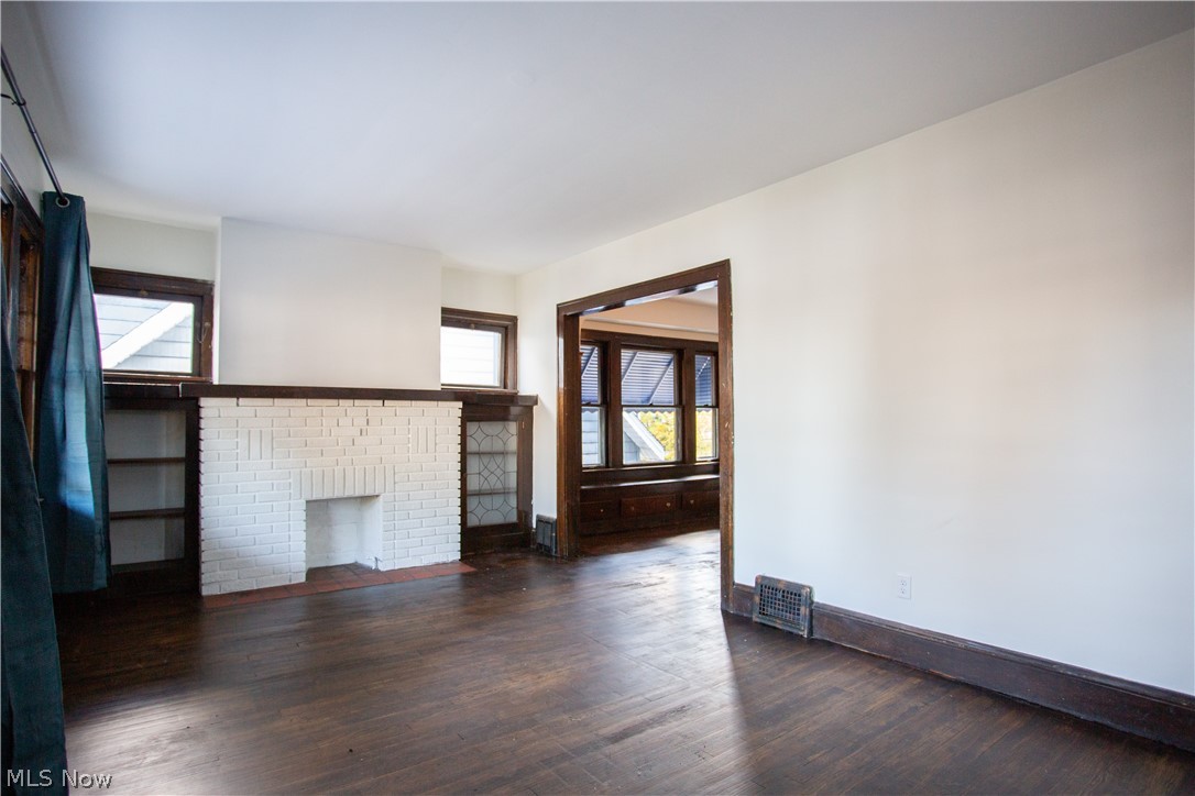 18014 Harland Avenue Cleveland OH 44119