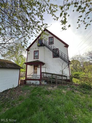 1821 E 93rd Street Cleveland OH 44106