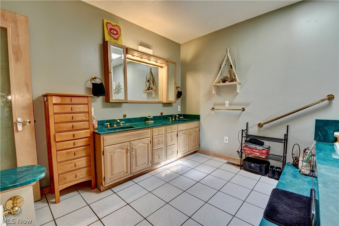 1307-1309 Main Avenue W Massillon OH 44647