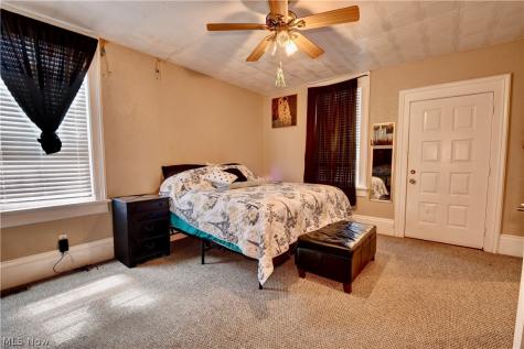 1307-1309 Main Avenue W Massillon OH 44647