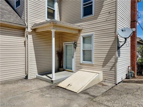 1307-1309 Main Avenue W Massillon OH 44647