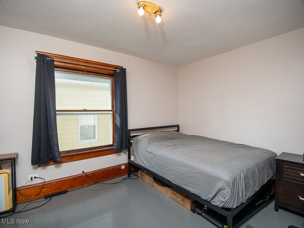 2068 W 100th Street Cleveland OH 44102