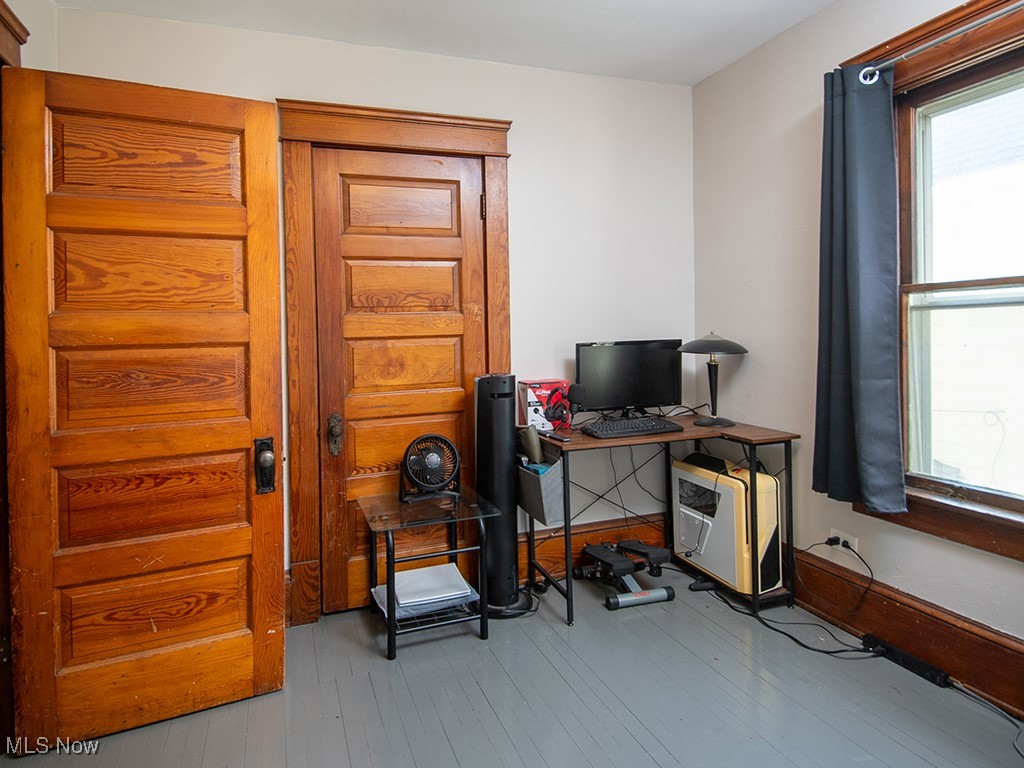 2068 W 100th Street Cleveland OH 44102