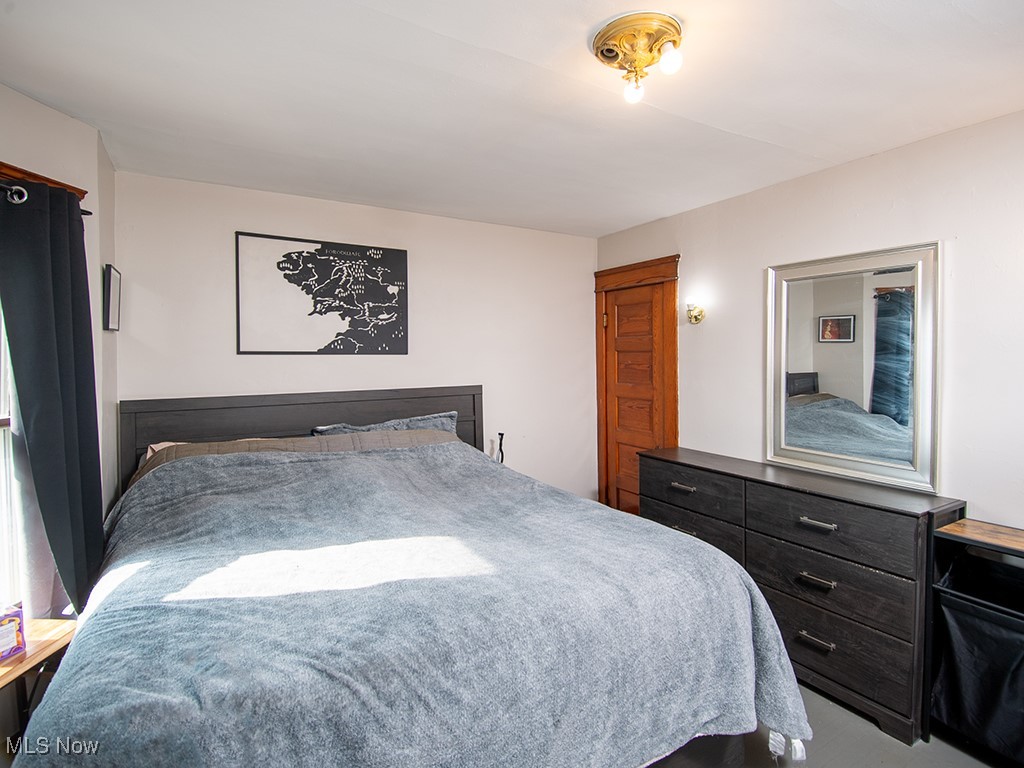 2068 W 100th Street Cleveland OH 44102