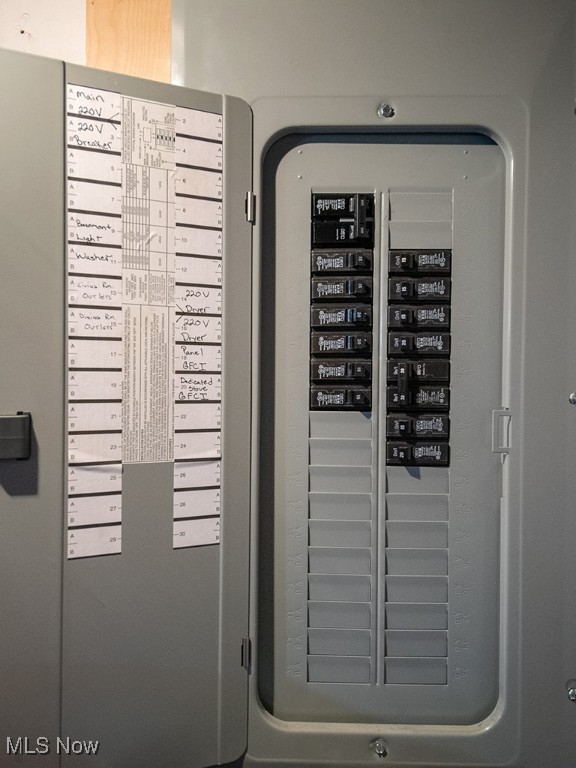 2068 W 100th Street Cleveland OH 44102