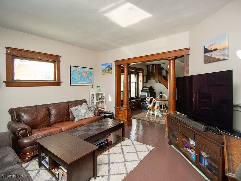 2068 W 100th Street Cleveland OH 44102