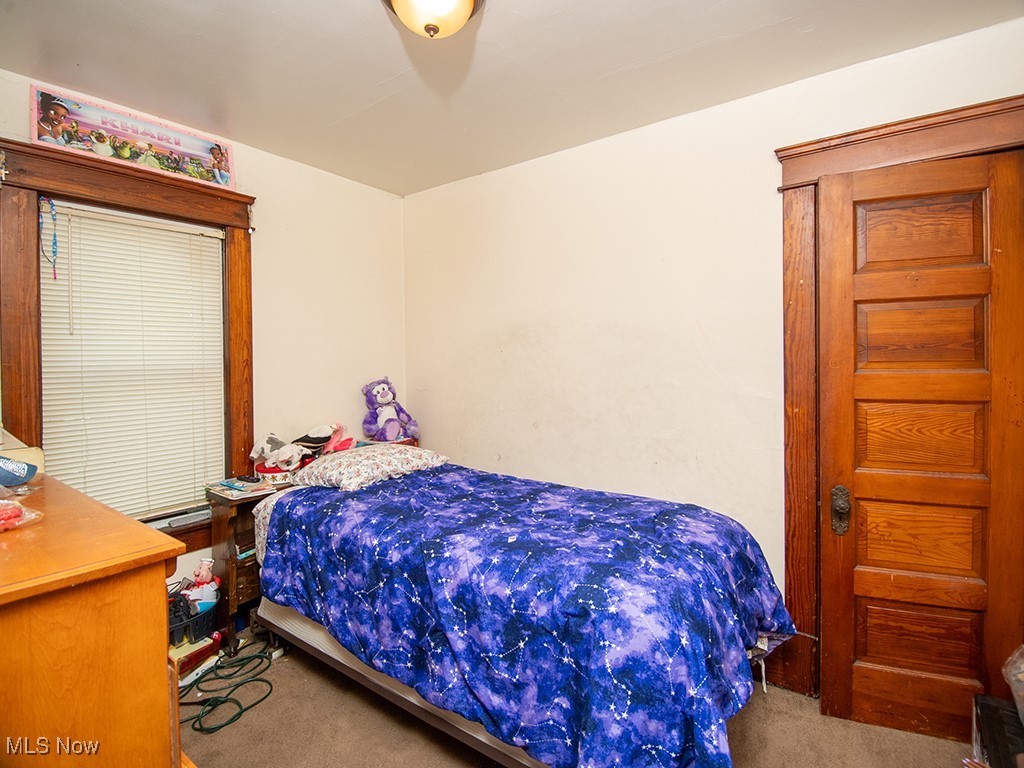 2068 W 100th Street Cleveland OH 44102