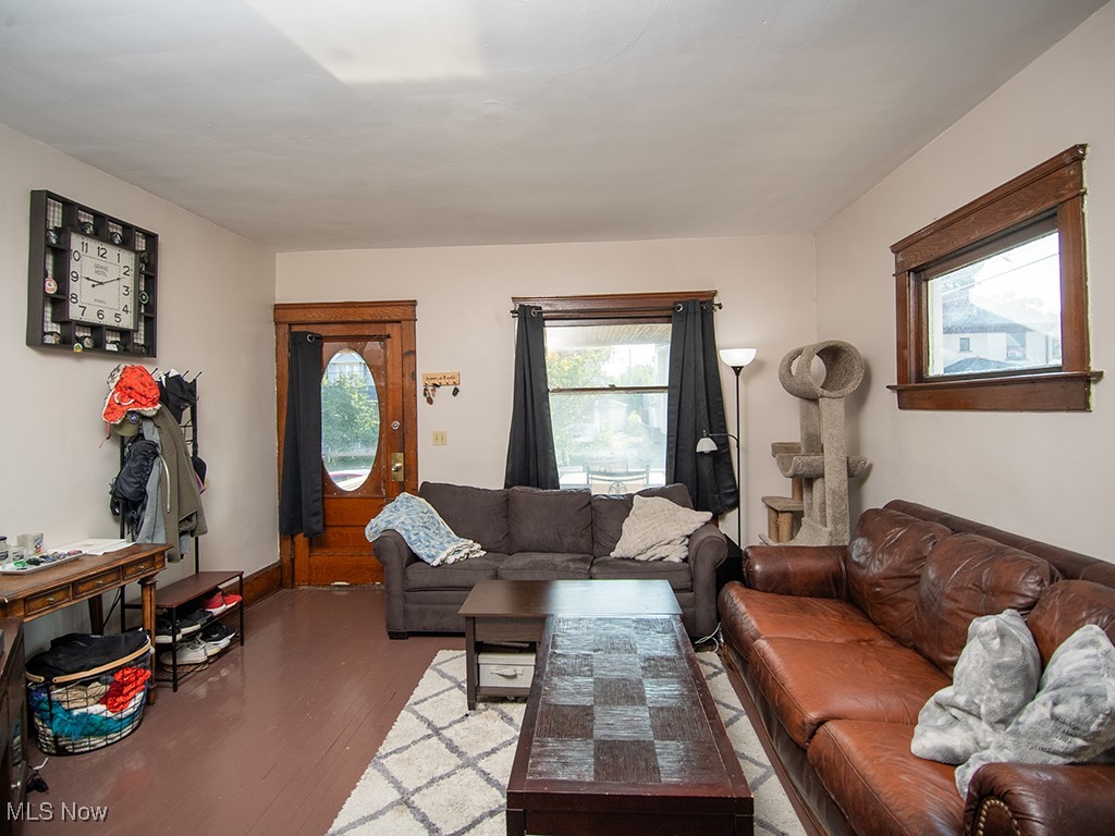 2068 W 100th Street Cleveland OH 44102