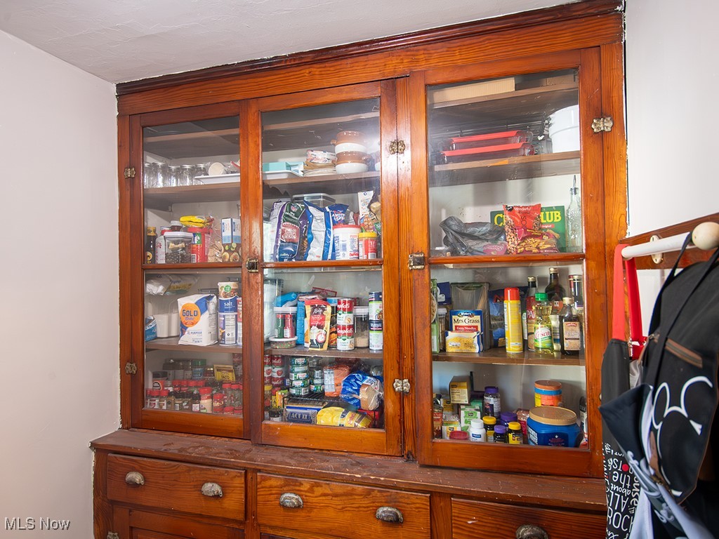 2068 W 100th Street Cleveland OH 44102