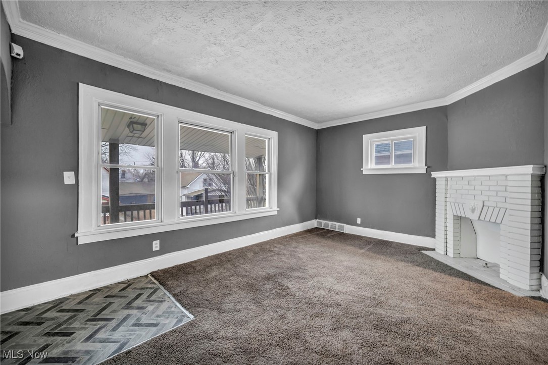 13818 Durkee Avenue Cleveland OH 44105